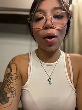 Maddy_Piink's cam snapshot