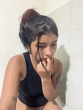 ChantalPetit's cam snapshot