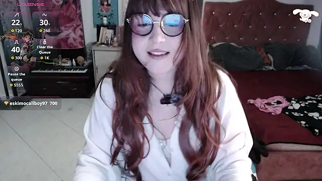 Avril2001 live sex cam