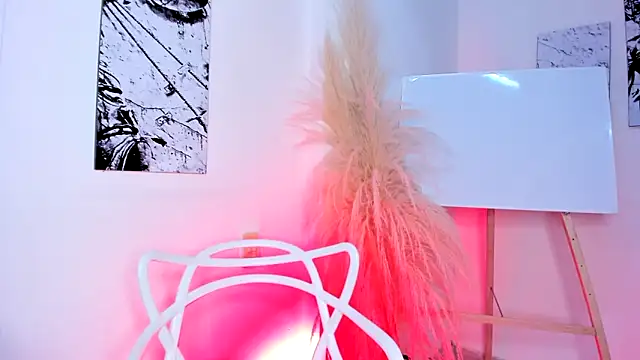 africa_holmes's cam snapshot