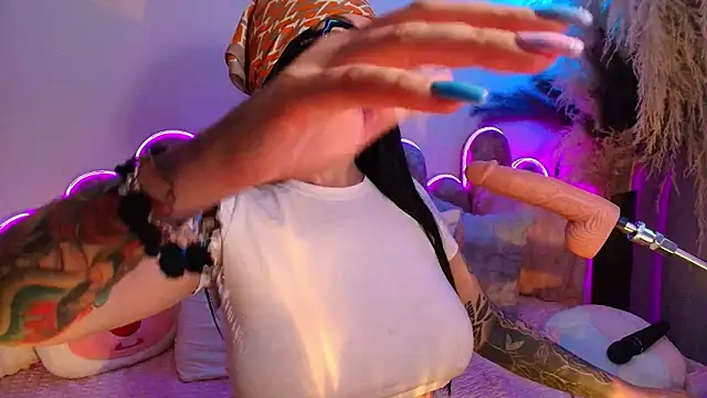 Claiborne_Morris's cam snapshot