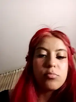 mia_hottie2210's cam snapshot