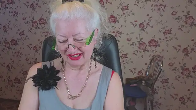 Maya_Mayflower's cam snapshot