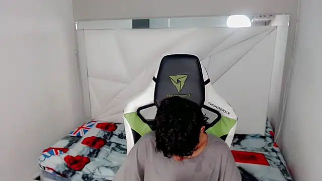 Lil_babyyy_'s cam snapshot