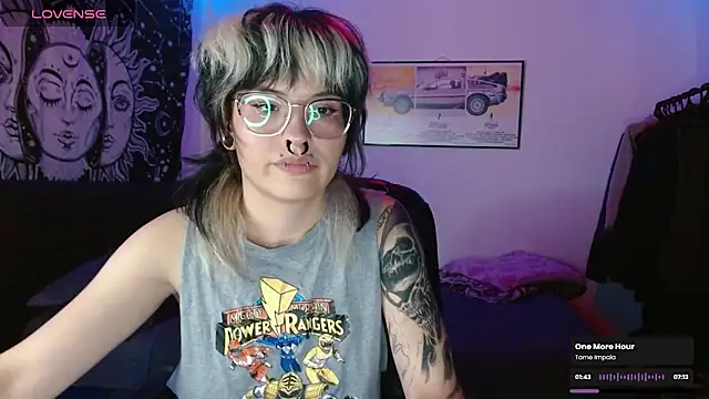 neena_nyx_'s cam snapshot