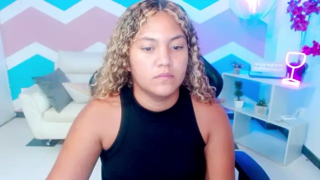 Cristal_War's cam snapshot