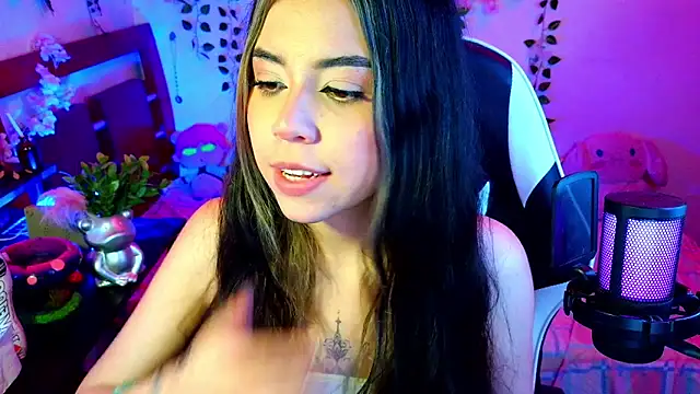 Kittyuwu_'s cam snapshot