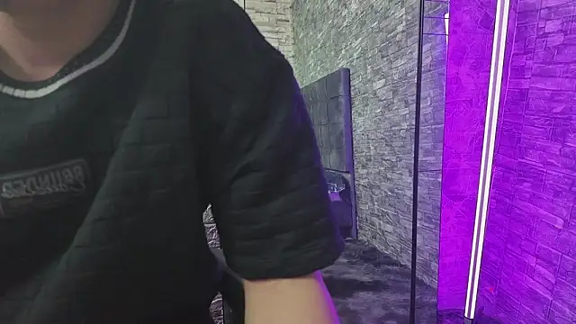 Rich_Couple_69's cam snapshot