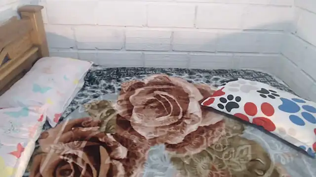 sexyjustin202 live sex cam