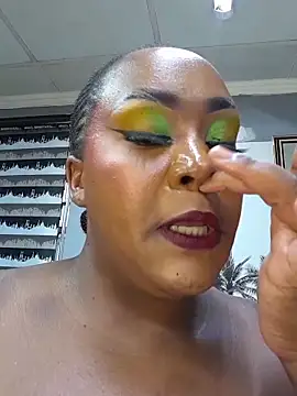 Thasha8 live sex cam