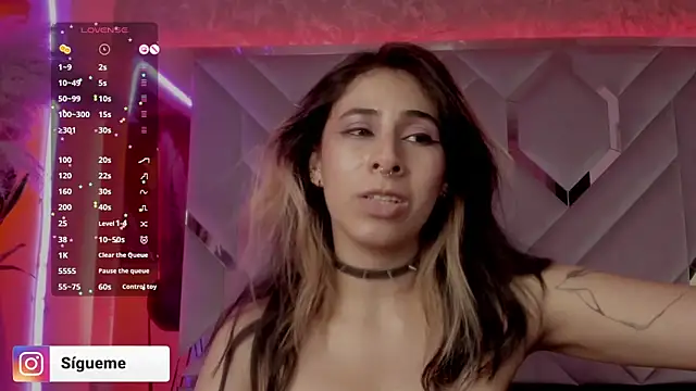 Sara_Foxx1 live sex cam