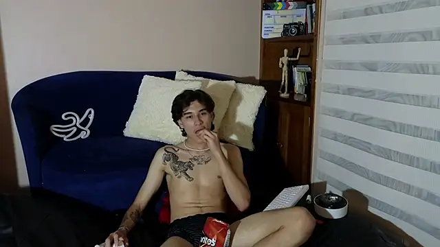 derekswanx's cam snapshot