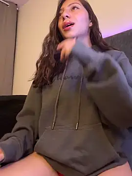 Dirty-Bunnyyy live sex cam