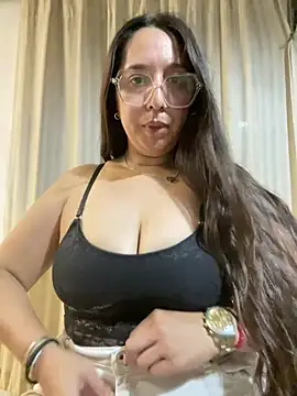 Soy_maiaa4 live sex cam