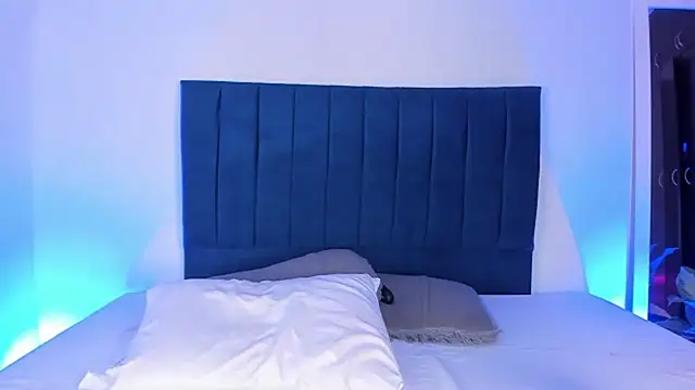 Naomirousse_'s cam snapshot