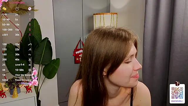 ShannaRois live sex cam