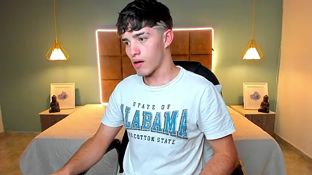 AlejooTwink live sex cam