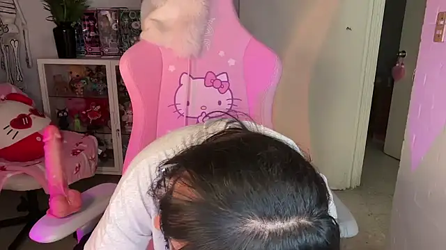 kaithra live sex cam