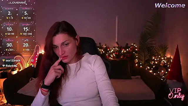 EllaGoldenn live sex cam