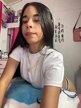 Milleradhara24 live sex cam