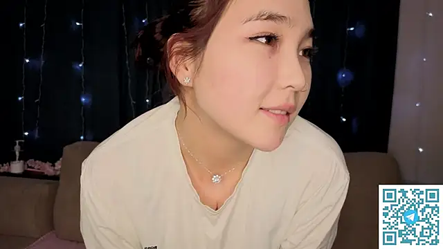 ColettaMejias live sex cam