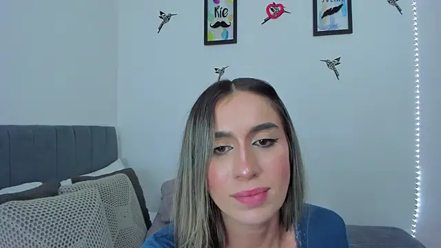 im_sarah34's cam snapshot