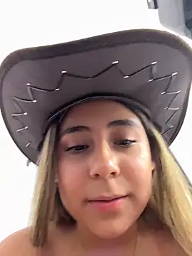 MelodyRey_'s cam snapshot