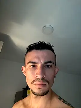 whitebull97 live sex cam