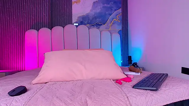 abbyrouss_'s cam snapshot