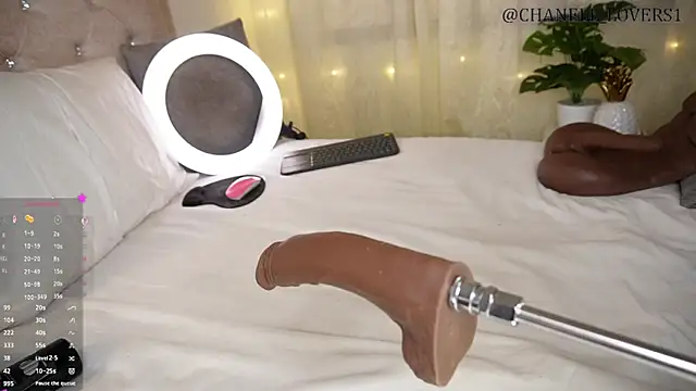 chanell_lovers's cam snapshot