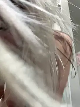 Cutiepiespanks's cam snapshot