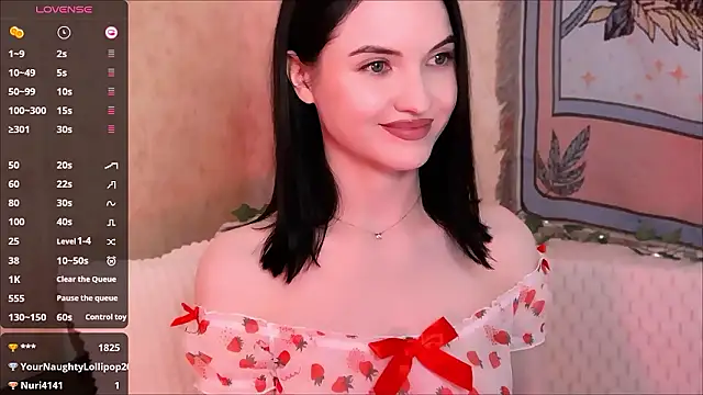 AdelinaRoss's cam snapshot