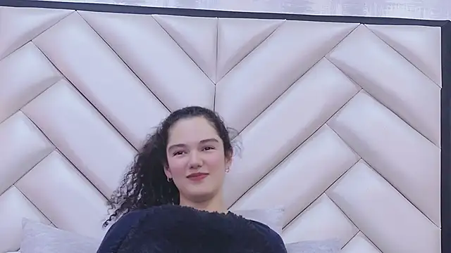 RoxanaAngel's cam snapshot