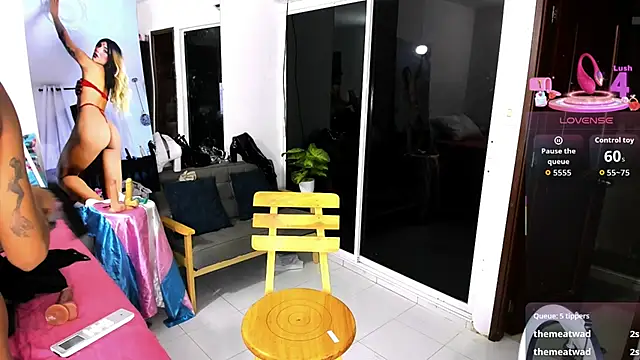 zou_quira live sex cam