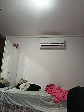 ApenasLys's cam snapshot