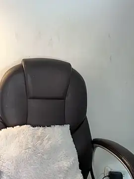 _Isabella_1's cam snapshot