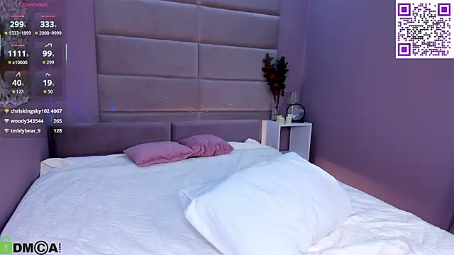 Holly_Rays's cam snapshot