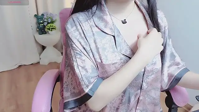 Miu-999 live sex cam
