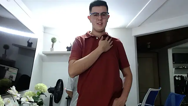 dylan_santiago_'s cam snapshot