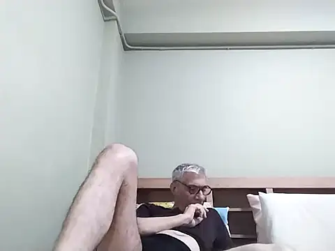 BIGUNCUTHARDCOCK's cam snapshot