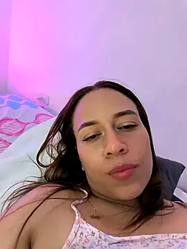 Nanybaker95 live sex cam