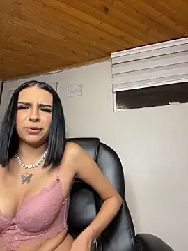 Hilary_pinkk live sex cam