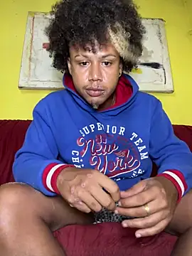 BaianinhoHot live sex cam