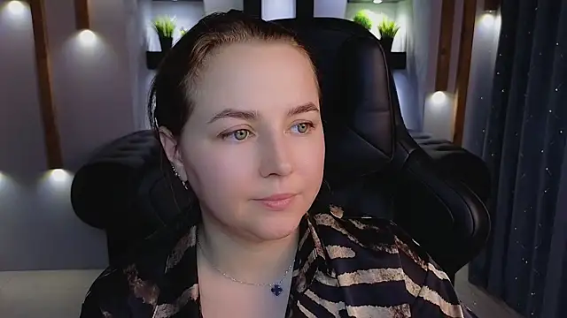 Mira_Mermayd live sex cam