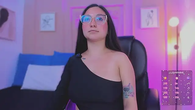 lucy_neil live sex cam