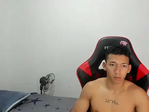 JuanchiT66 live sex cam