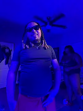 4EVAGLACIERS live sex cam