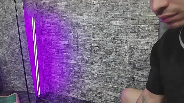 Rich_Couple_69's cam snapshot