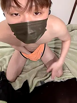 yuton_2525 live sex cam