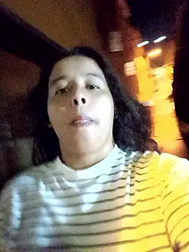 Dilan_and_Mia's cam snapshot